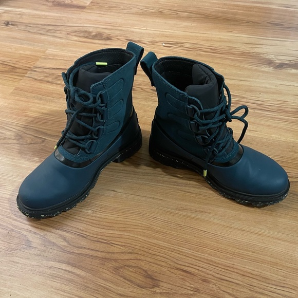 Sorel Joan of arctic NEXT size 5.5 women 3.5 kids in blue w/ speckled sole - Picture 5 of 6